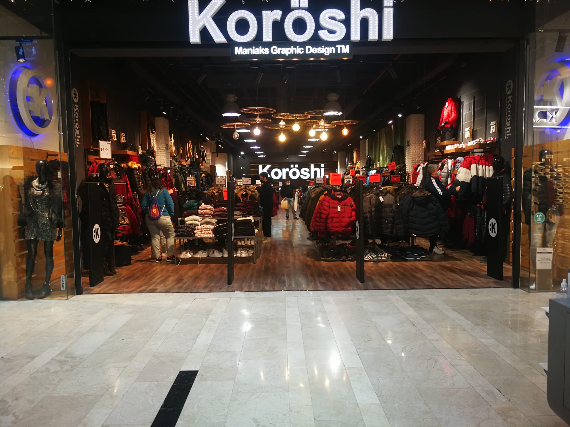 Peave frio Multitud Koröshi | Tienda ropa online de hombre y mujer más allá de la moda y las  tendencias .