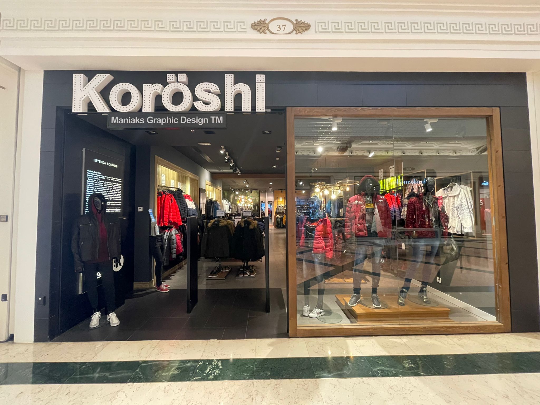 Koröshi Tienda ropa online hombre y mujer más allá de moda y las tendencias .
