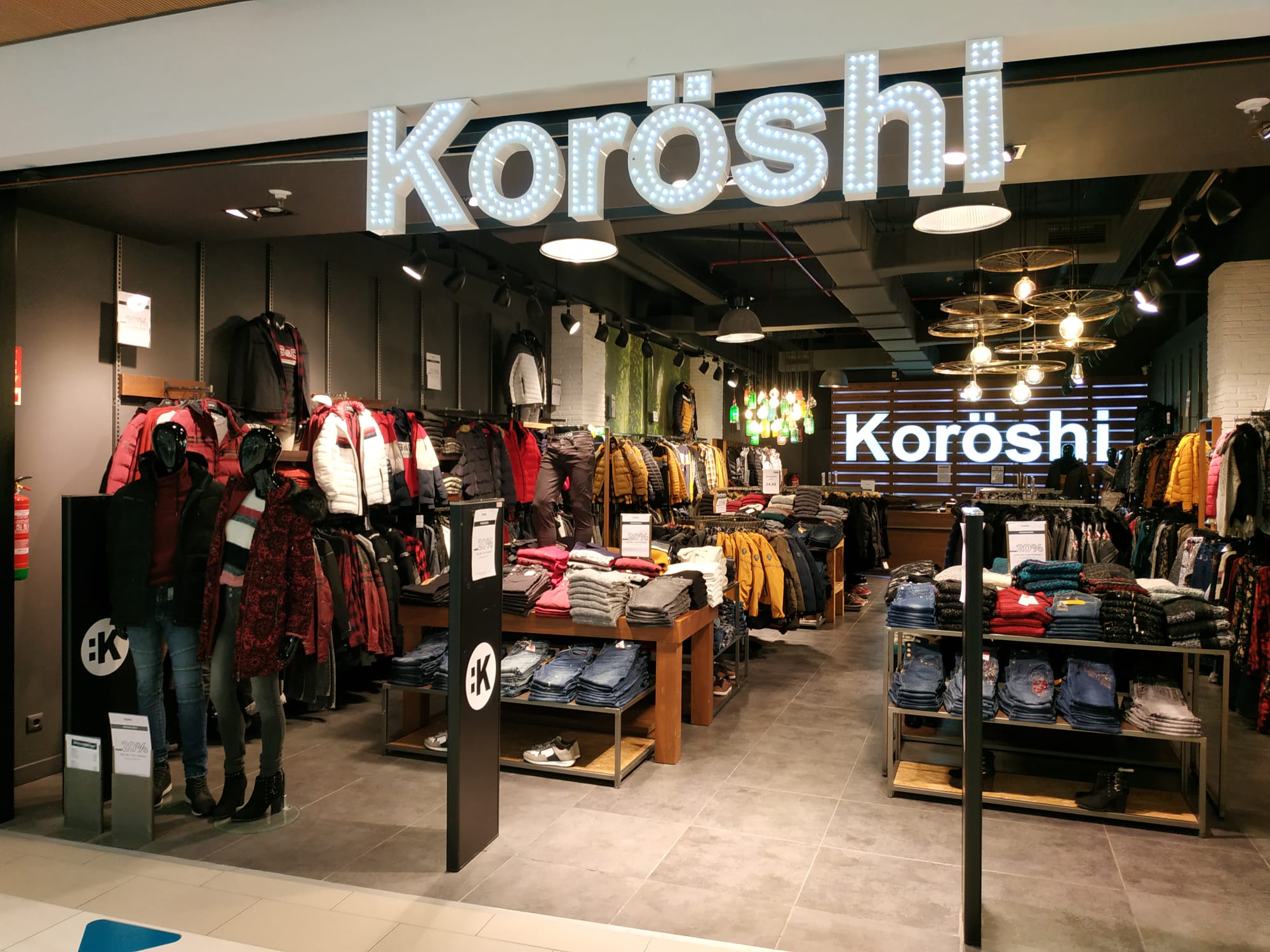 Koröshi ropa online de hombre y mujer más allá de la moda las tendencias .