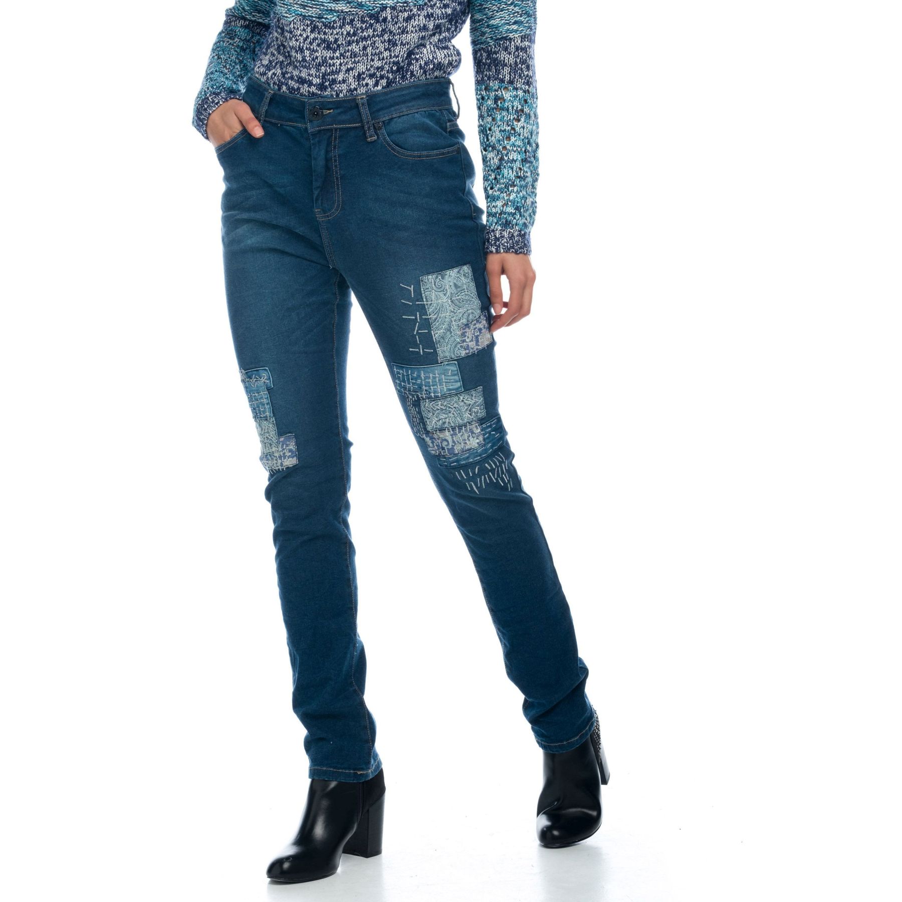 Pantalon denim parches 1