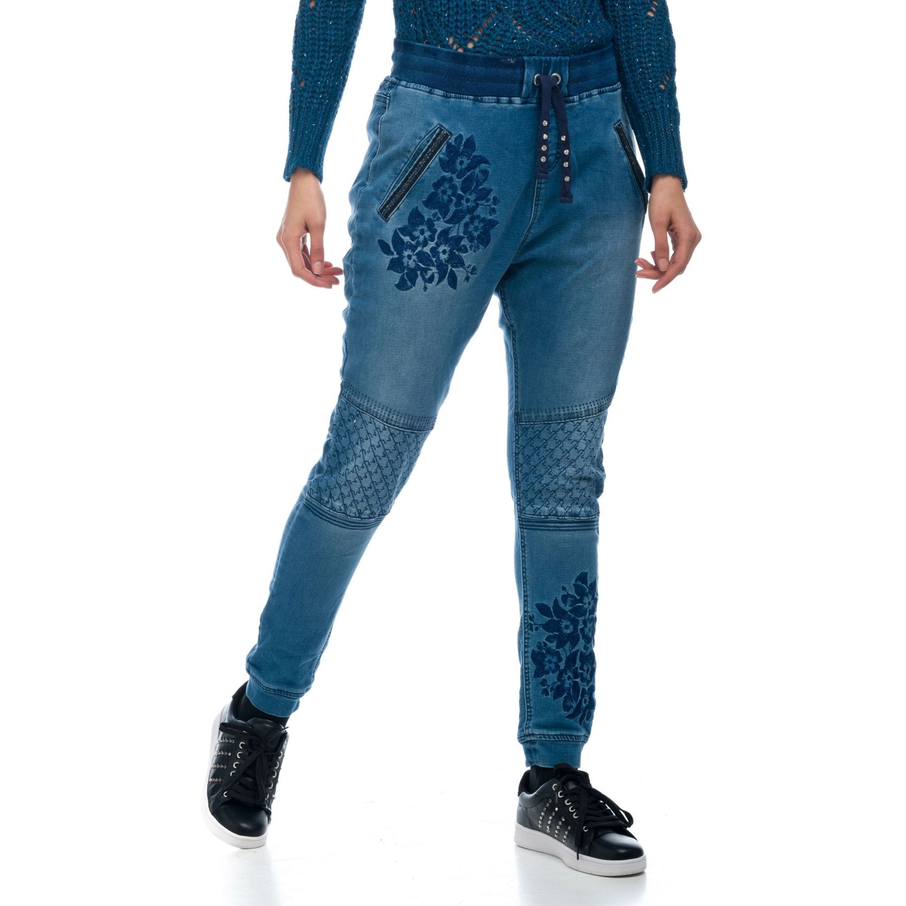 Pantalon denim jogging bordado 1