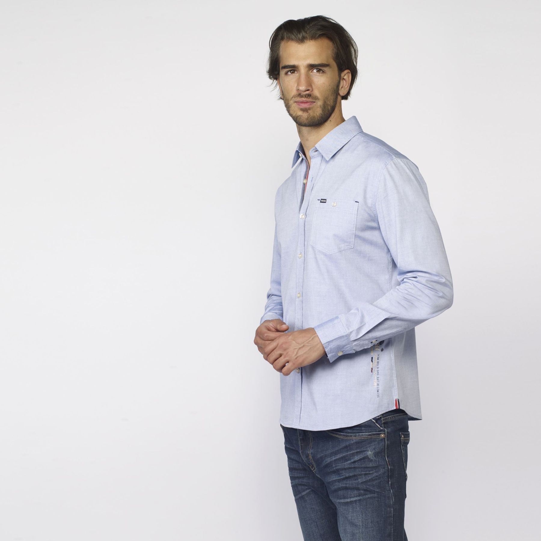 Camisa con estampado de texto 5