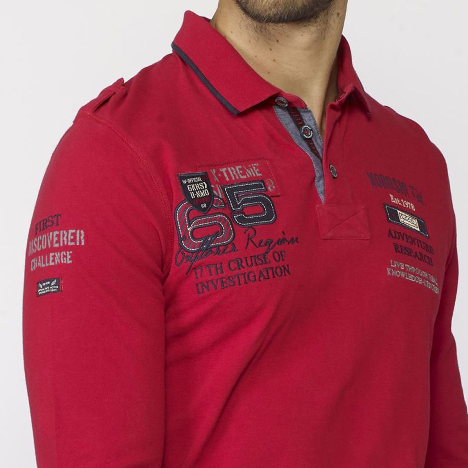 Polo estampado de texto 7