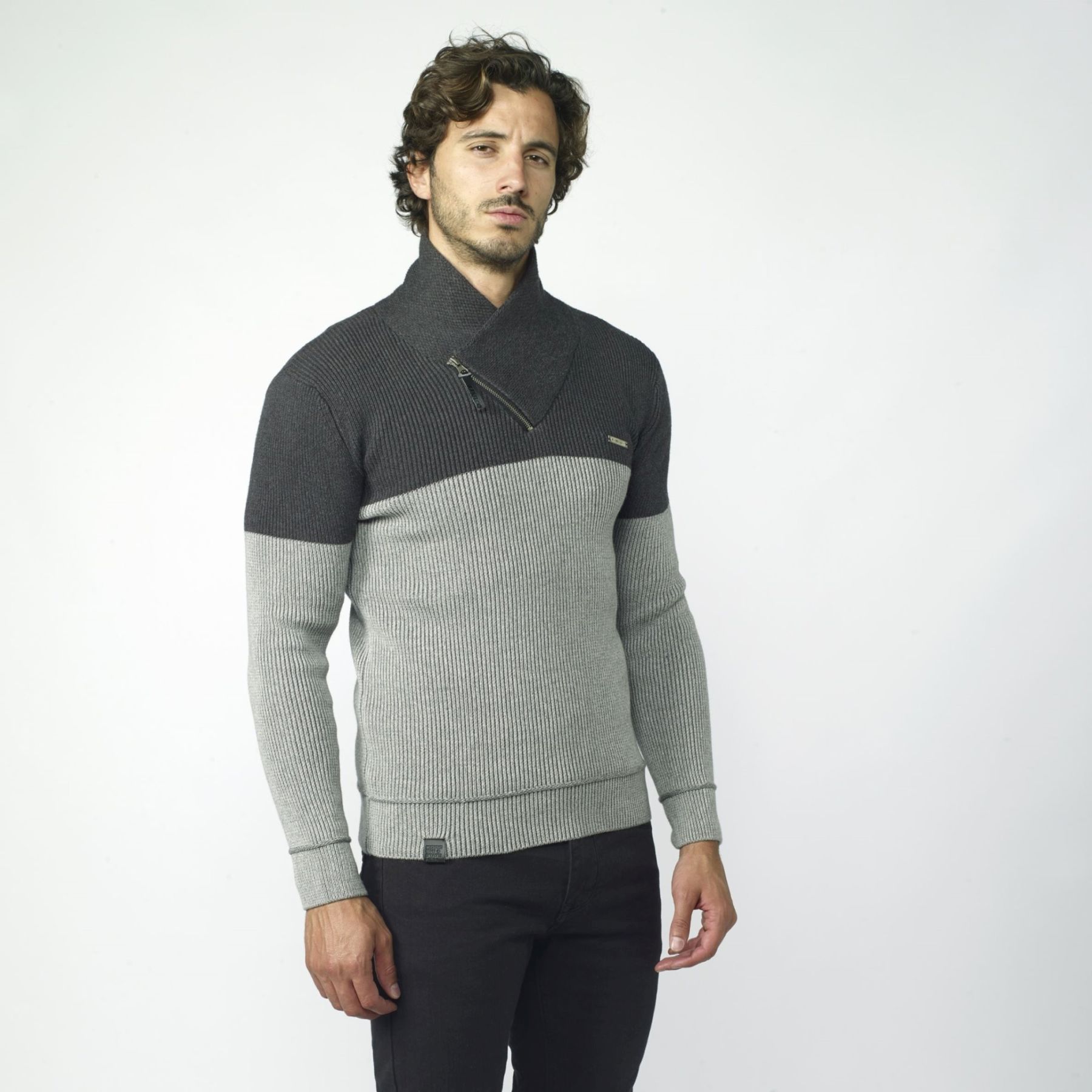 Jersey de cuello cruzado con cremallera | Look diario 1