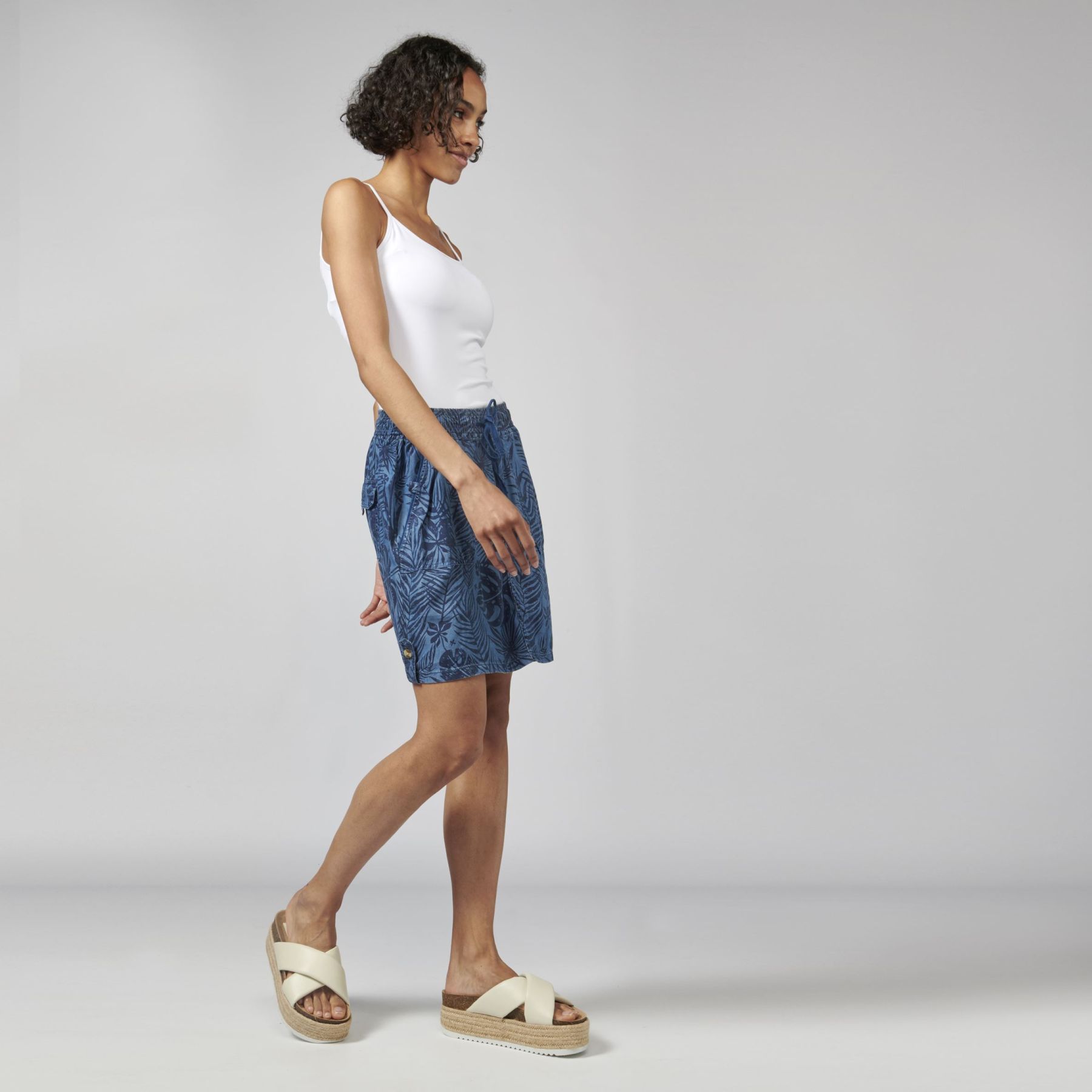 Falda encima rodilla | Ropa casual