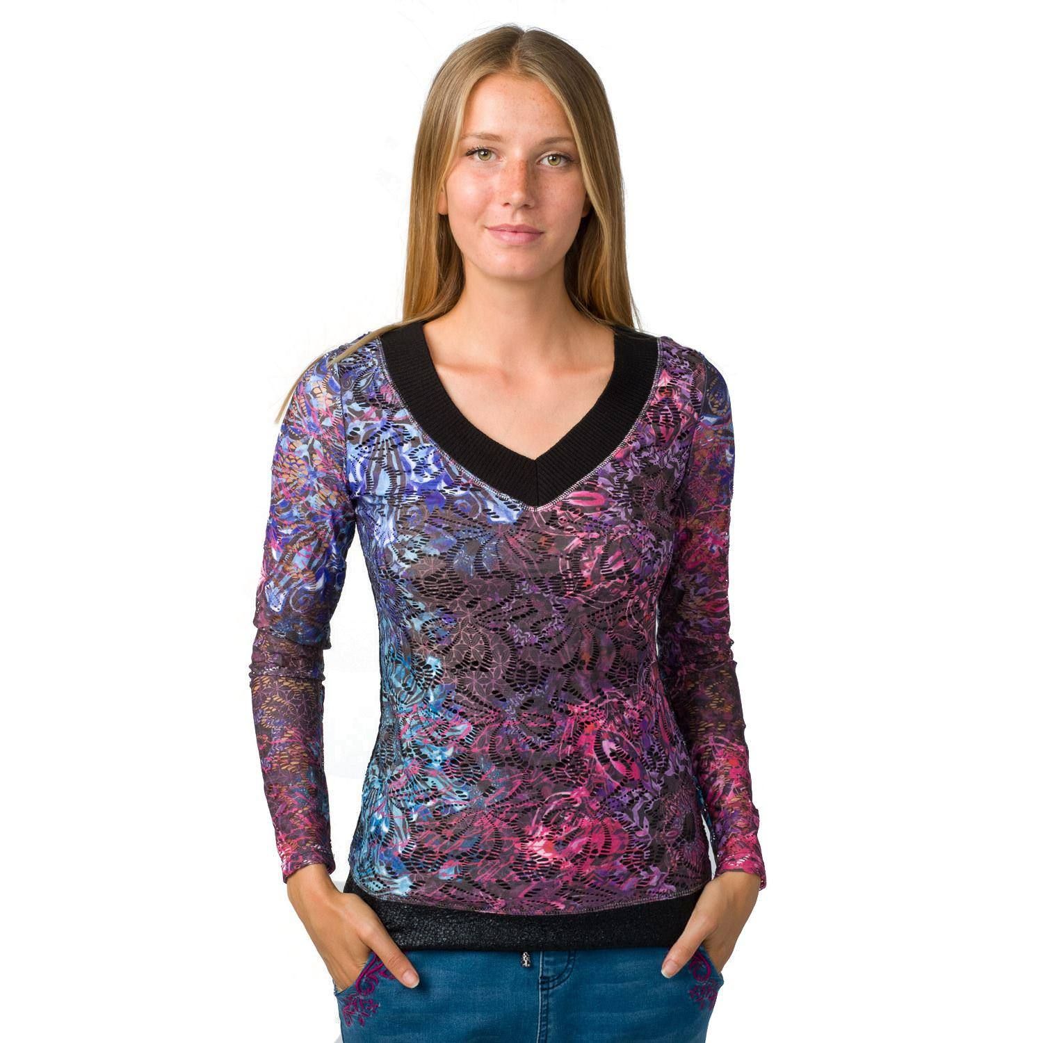 Camiseta m/l troquelada estampada