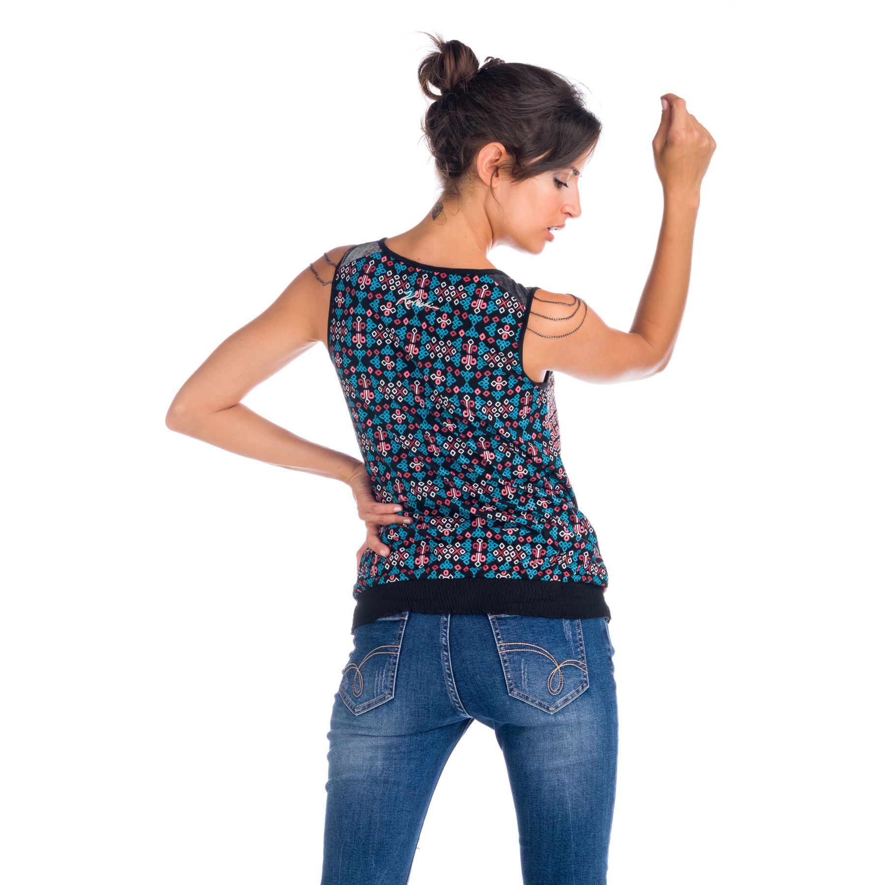 Top estampado detalle cadenas 3