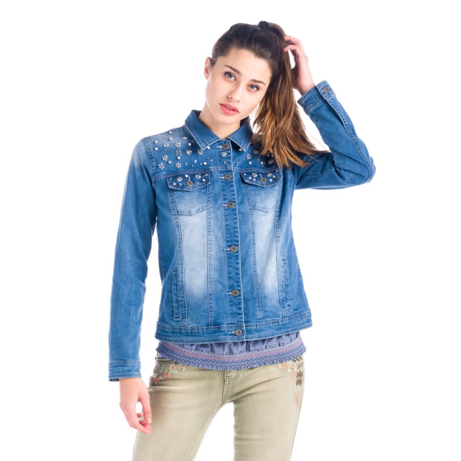 Cazadora denim abalorios | Tendencia actual