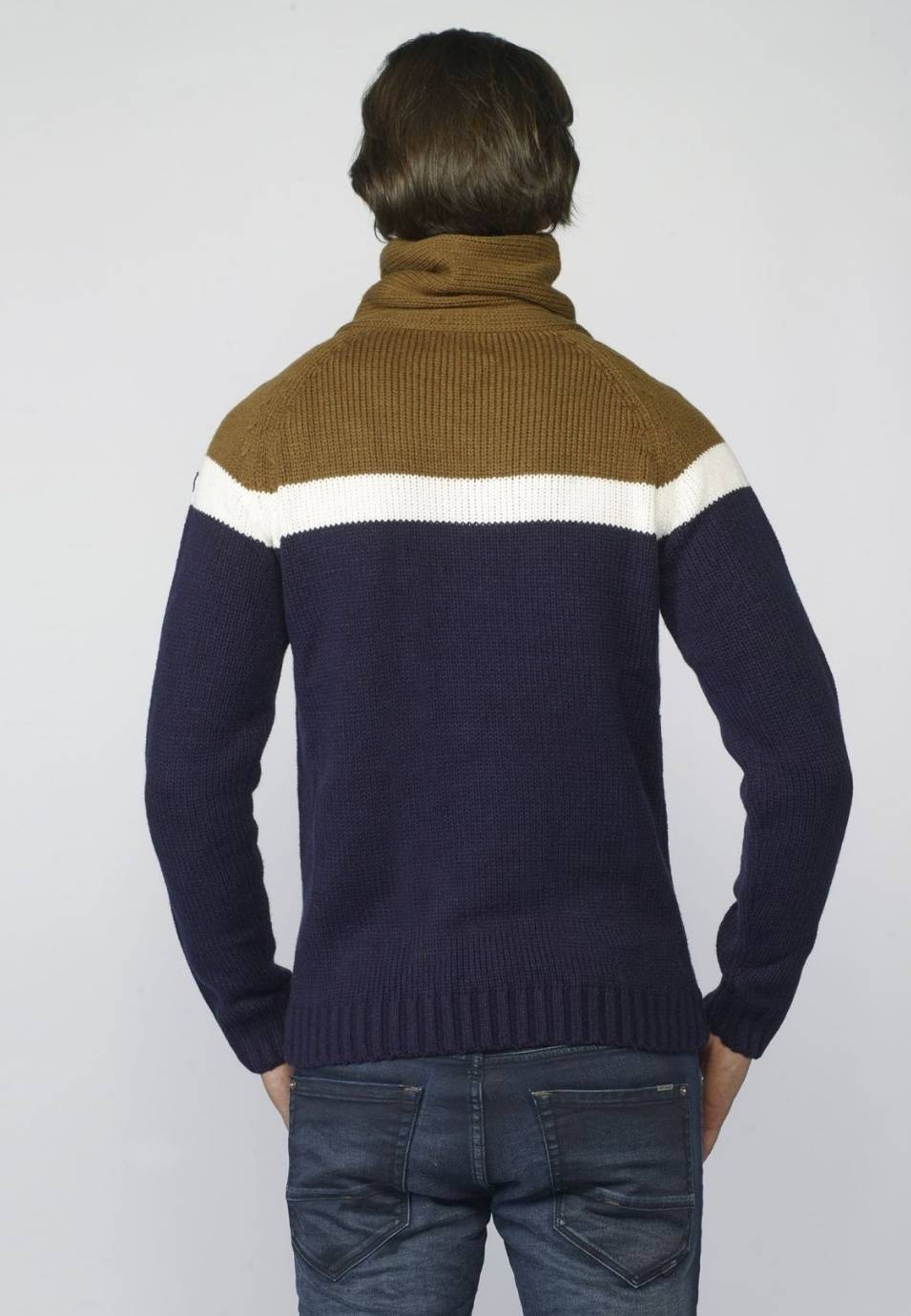 Cross neck tricolor sweater 2