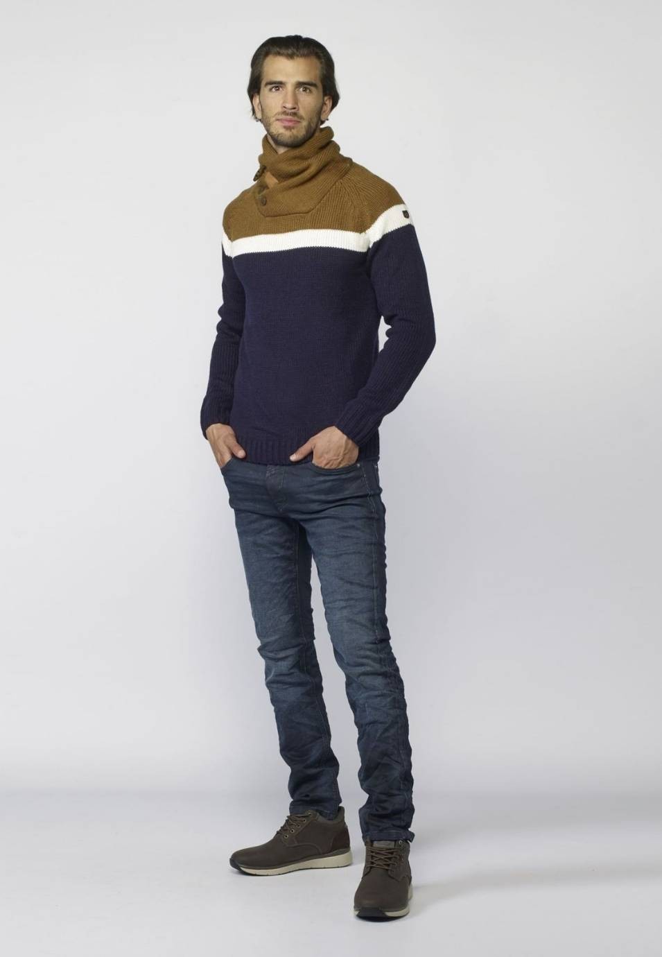 Cross neck tricolor sweater 1