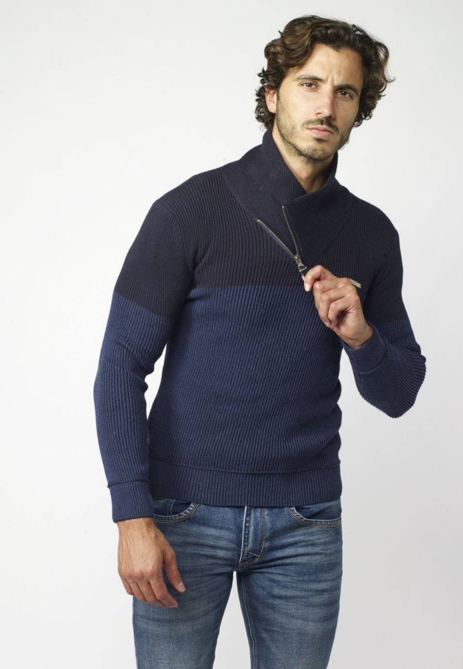 Jersey de cuello cruzado con cremallera | Estilo versátil