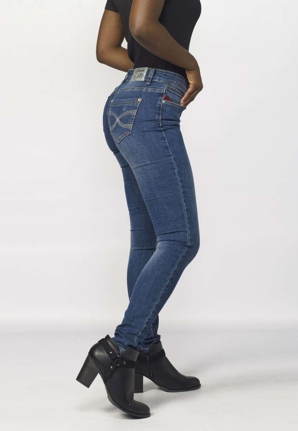 PantalÓn detalle rotos 5