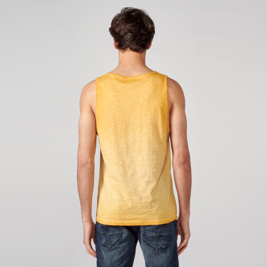 Camiseta sin mangas con estampado degradado y texto | Estilo y Comodidad 1