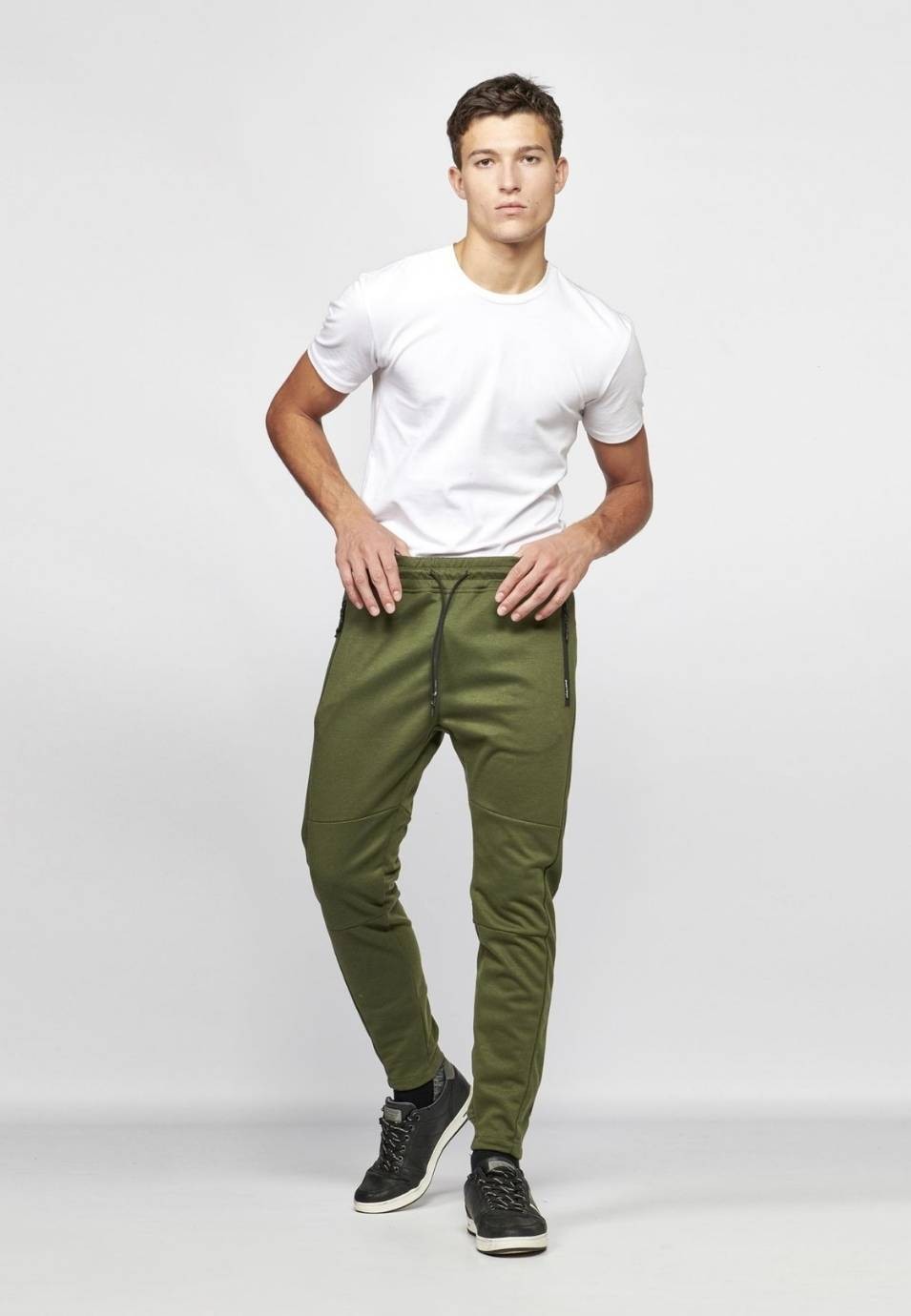 Pantalón largo Deportivo tipo jogger para hombre color verde kaki 3