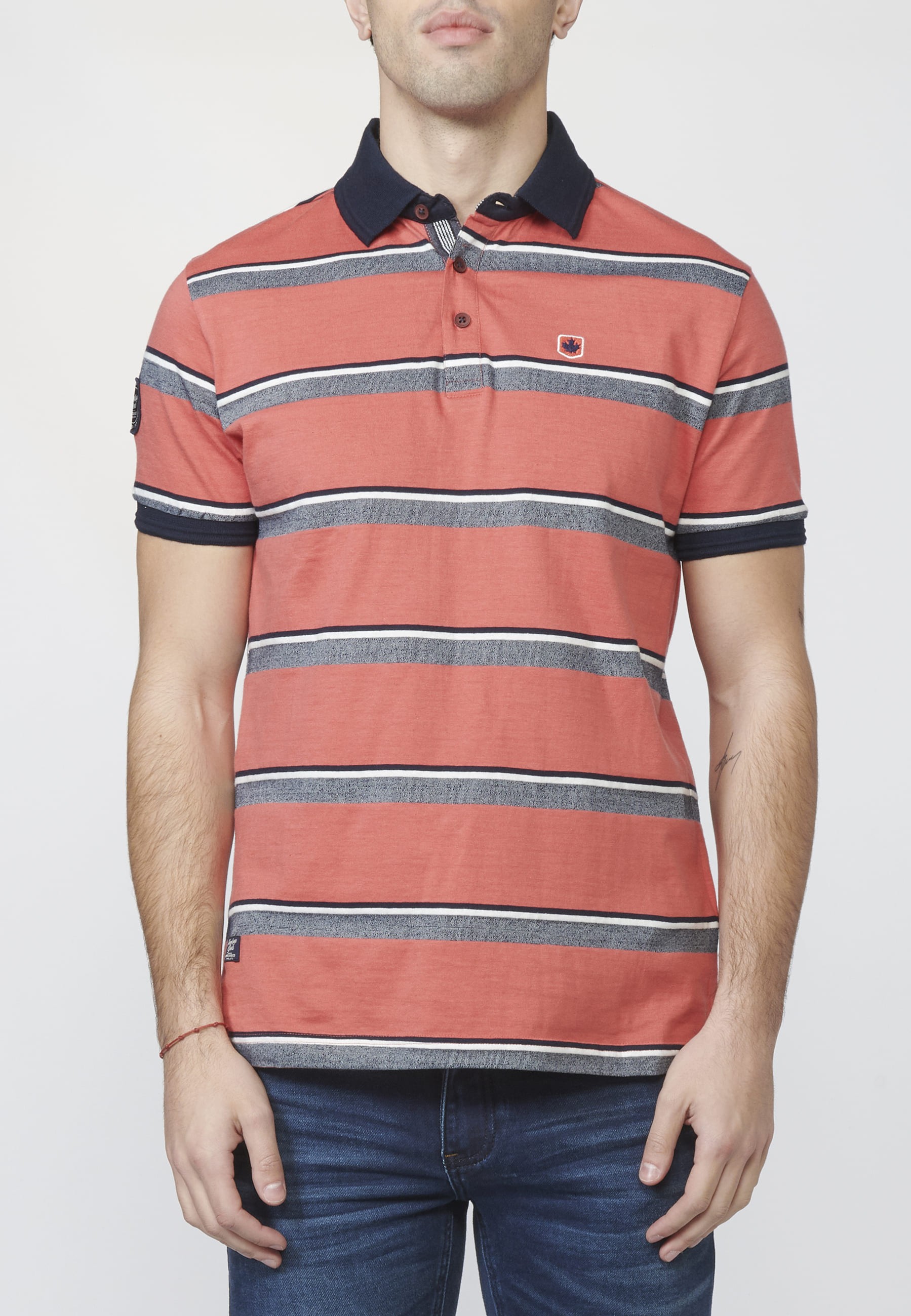 Polo Manga Corta con Aberturas Laterales y Cuello Camisero para Hombre