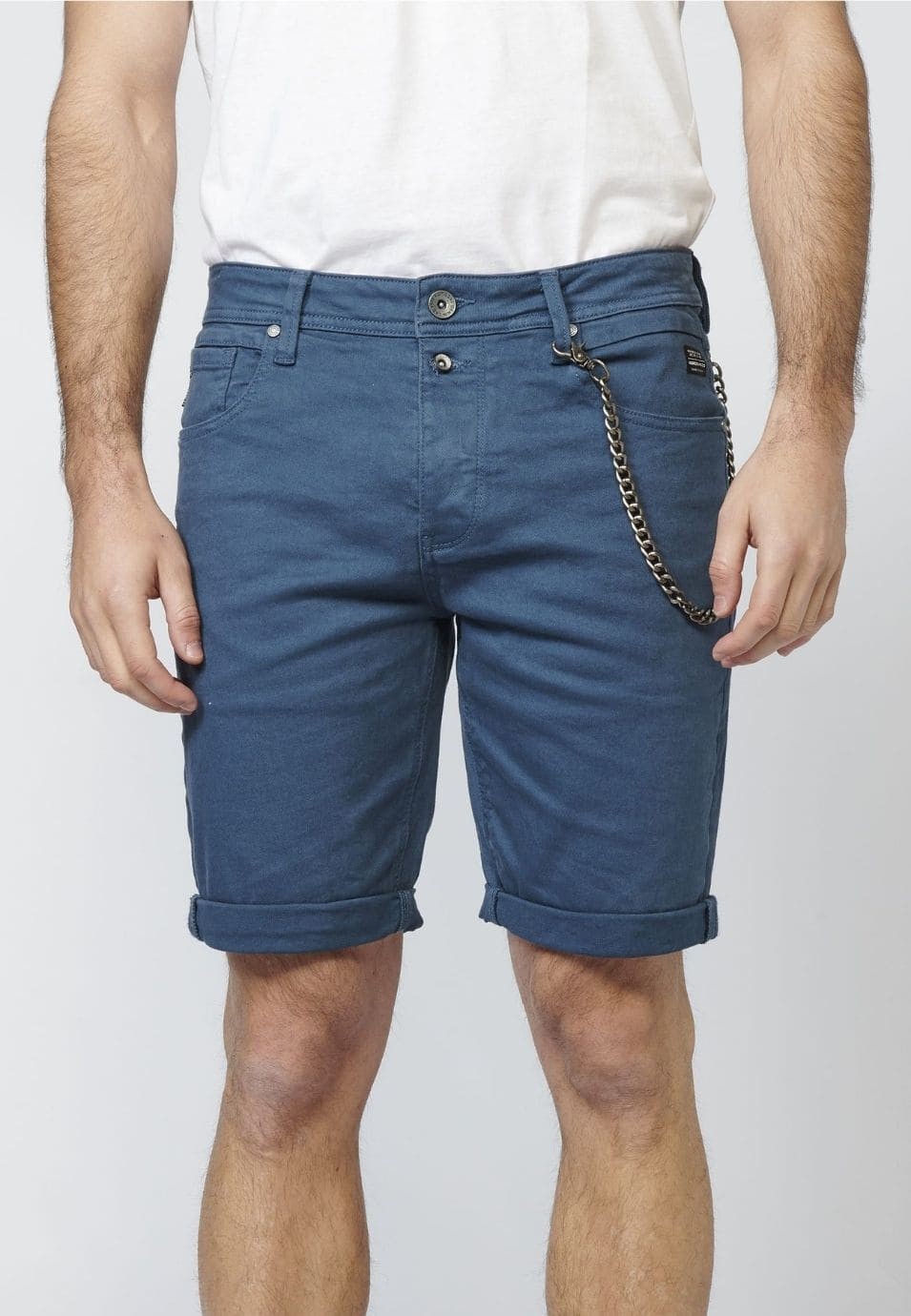 Pantalon corto color tapered fit 3