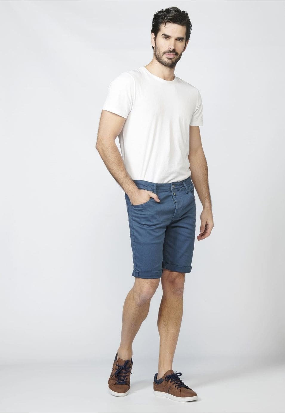 Pantalon corto color tapered fit 6
