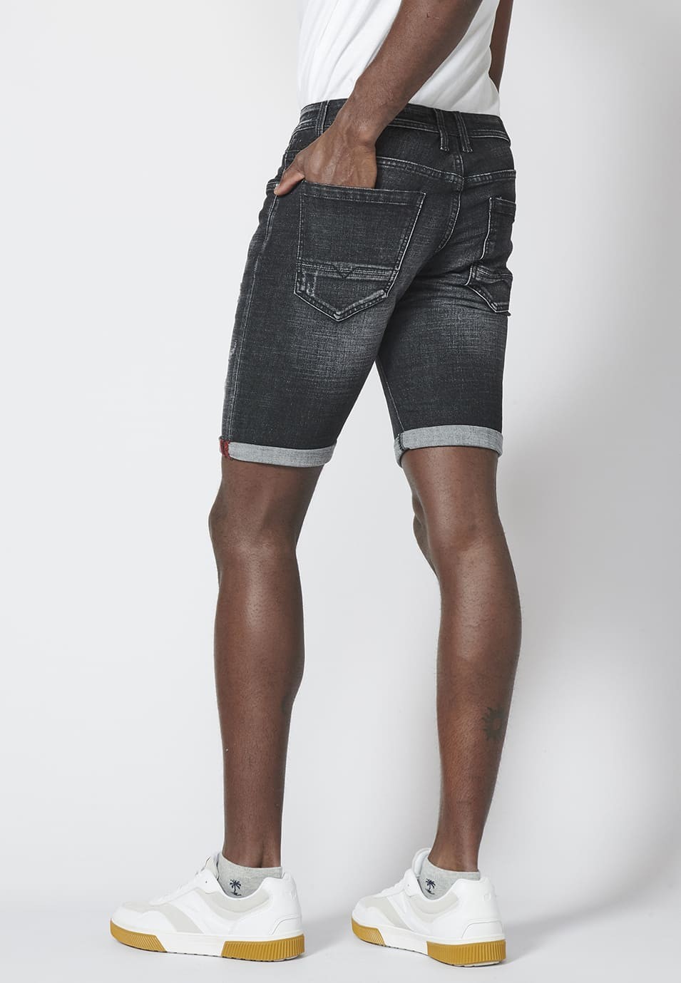 Slim-fit denim shorts 4