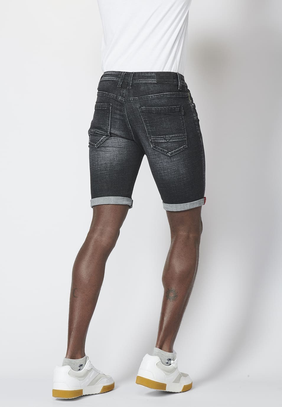 Slim-fit denim shorts 3