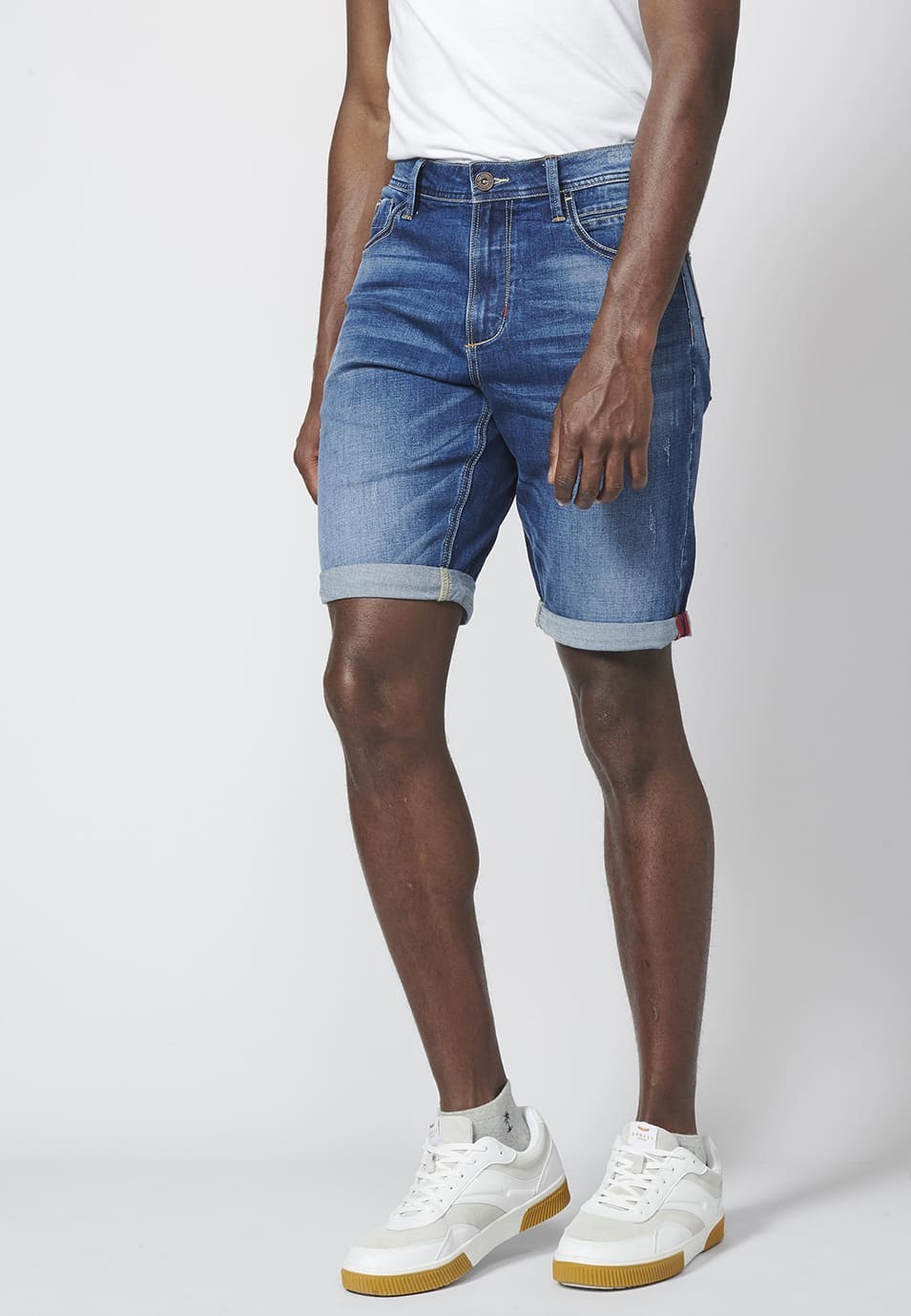 Jeansshorts in normaler Passform