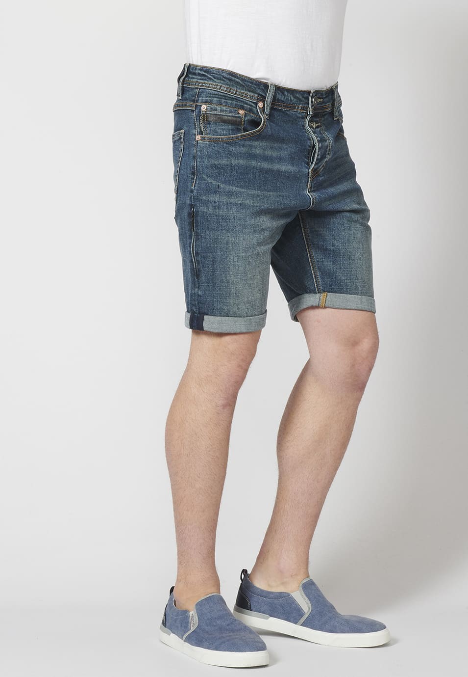 Tapered fit denim shorts