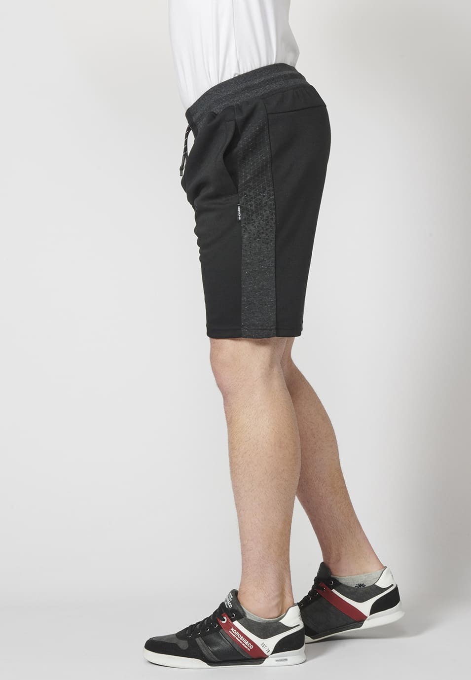 PANTALÓN CORTO JOGGER INTERLOCK con Tres Bolsillos y Cintura Elástica Ajustable para Hombre 6