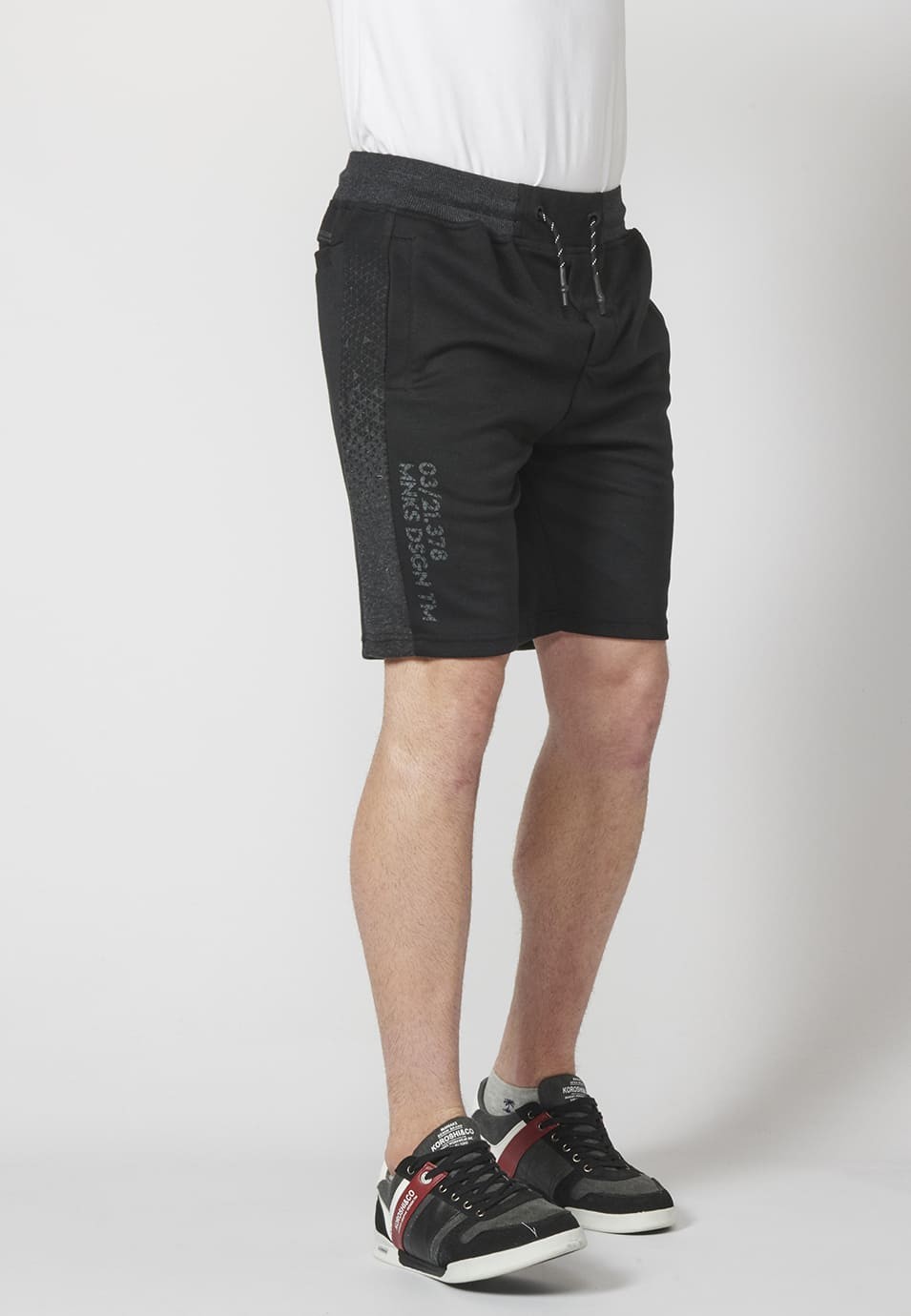 PANTALÓN CORTO JOGGER INTERLOCK con Tres Bolsillos y Cintura Elástica Ajustable para Hombre 5