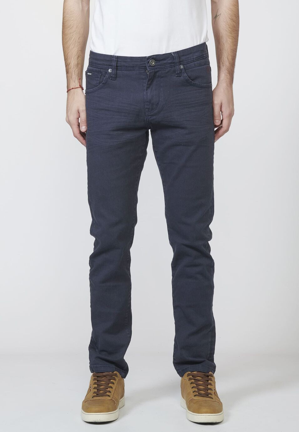 Pantalón largo, jeans color regular fit con cinco bolsillos | Estilo y comodidad