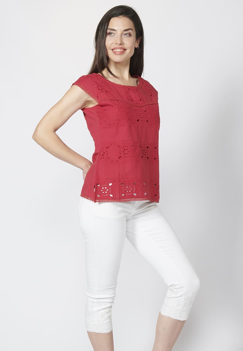 Blusa Manga Corta con Escote Redondo y Detalles Bordados para Mujer 100% Algodón 5