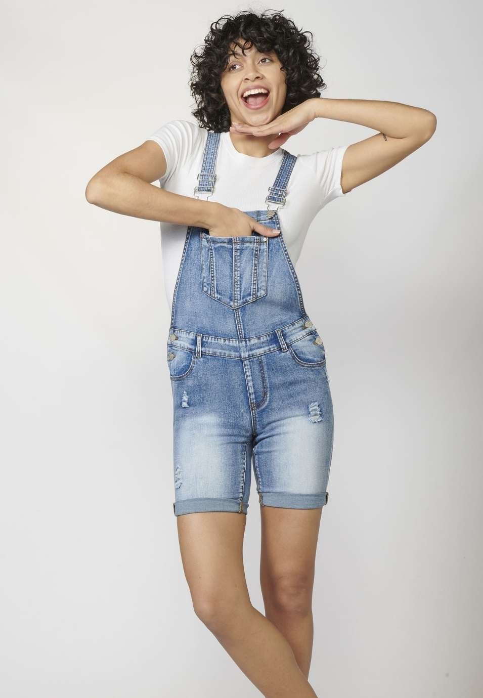 Peto pantalón corto elástico mujer de denim tejano azul lavado 7