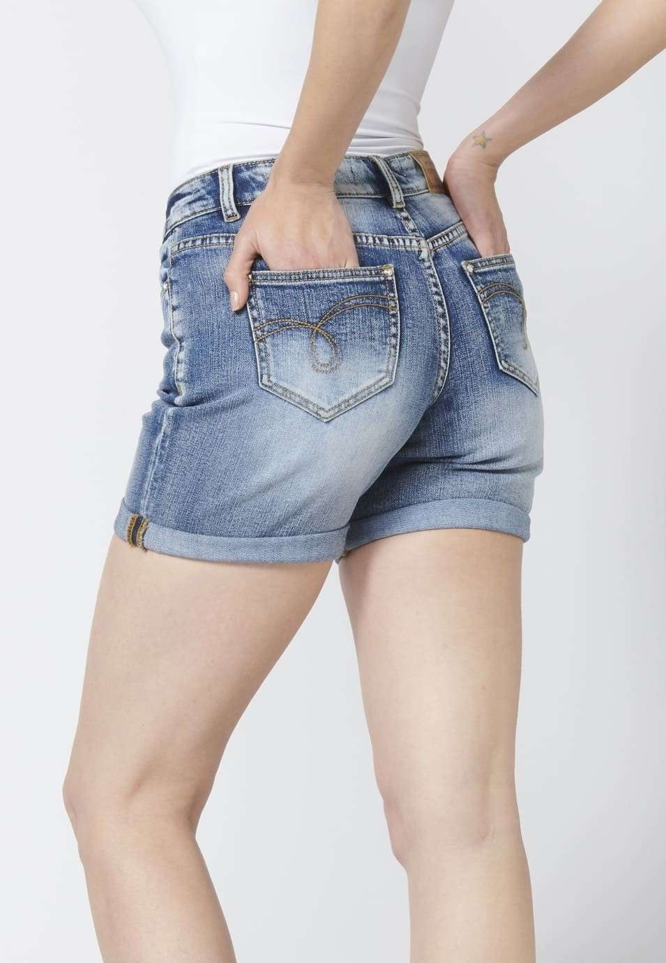 Women's denim shorts elastic jean shorts above the knee with ripped details