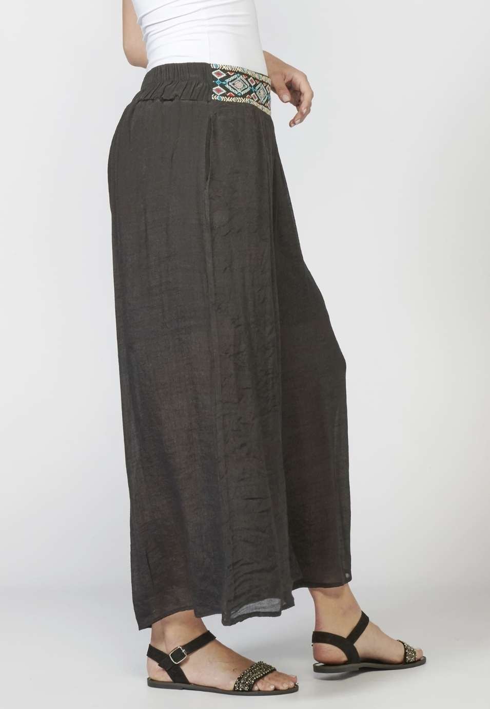 Pantalons de Dona llarga elàstic amb faixí i Detall Brodat Ètnic color Negre 5