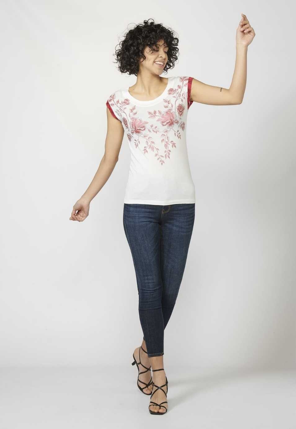 Camiseta Top de manga corta con Escote Redondo y Estampado de Flores color Blanco para Mujer 1
