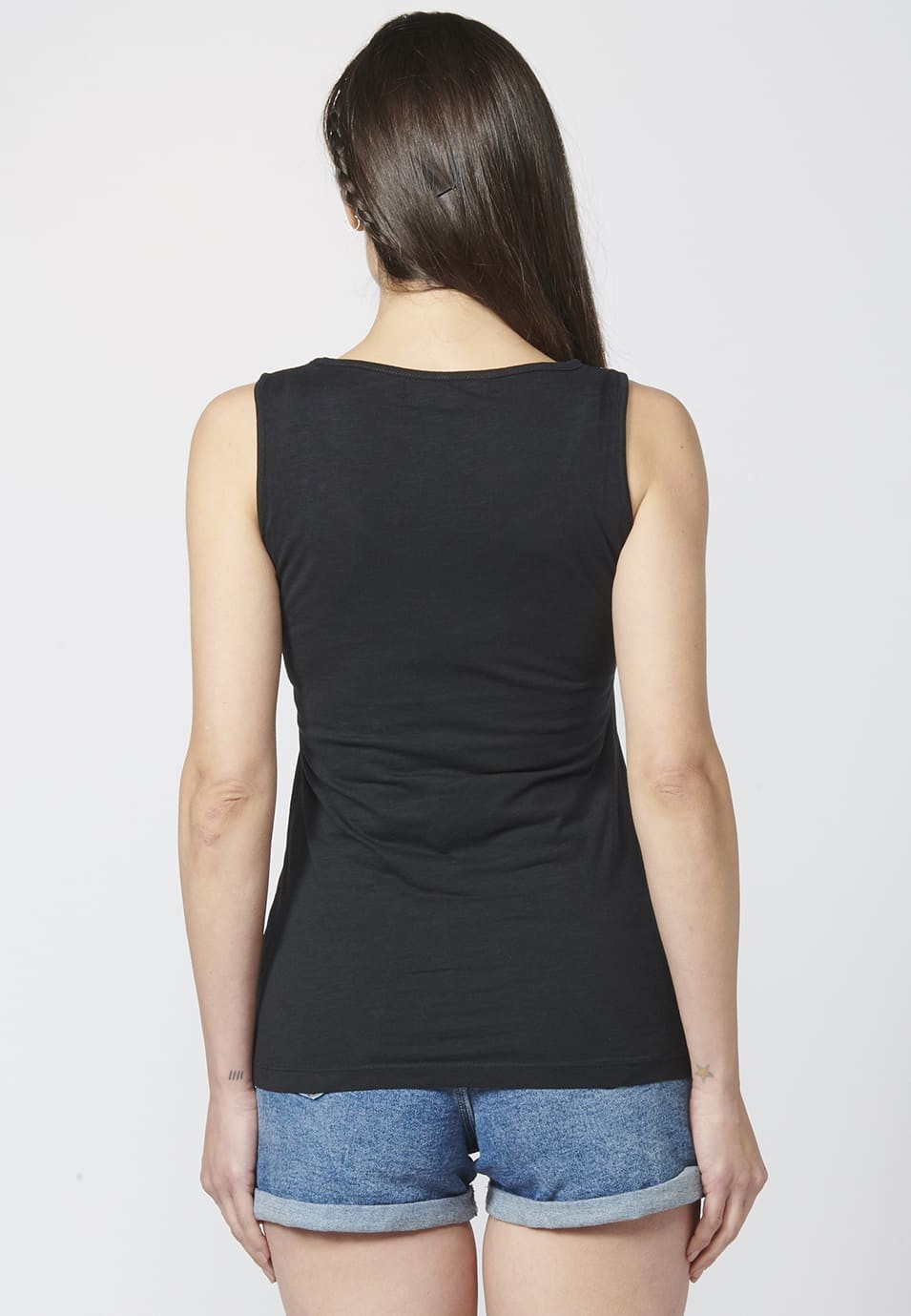 Camiseta top tirantes con escote redondo y estampado étnico color Negro para Mujer 2