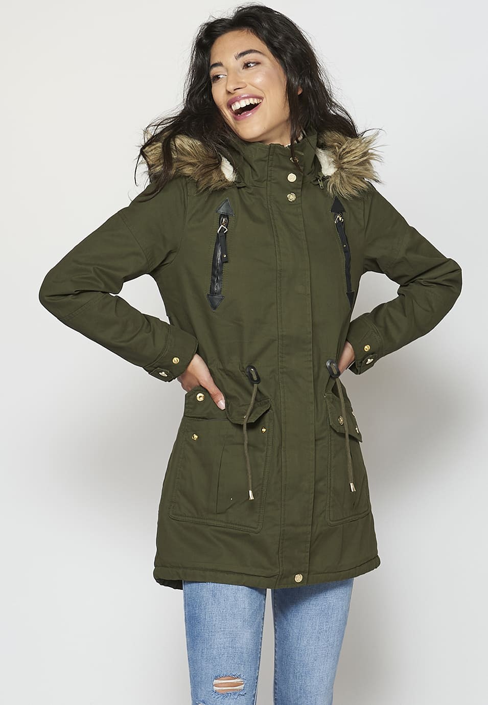 Chaqueta parka larga tipo plumífero  con forro de pelo y capucha desmontable para Mujer