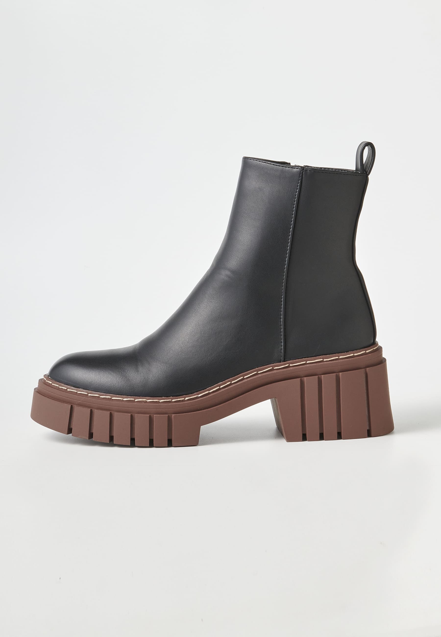 Botines negros con interior forrado para mujer efecto piel | Moda Actual