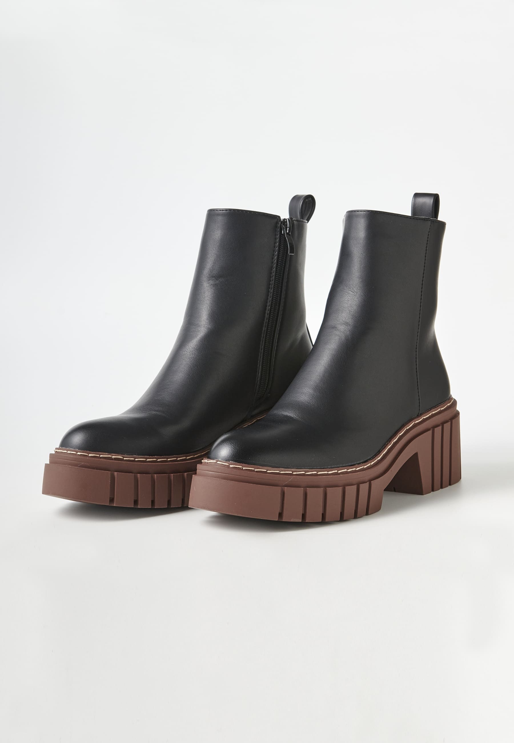 Botines negros con interior forrado para mujer efecto piel | Moda Actual 2