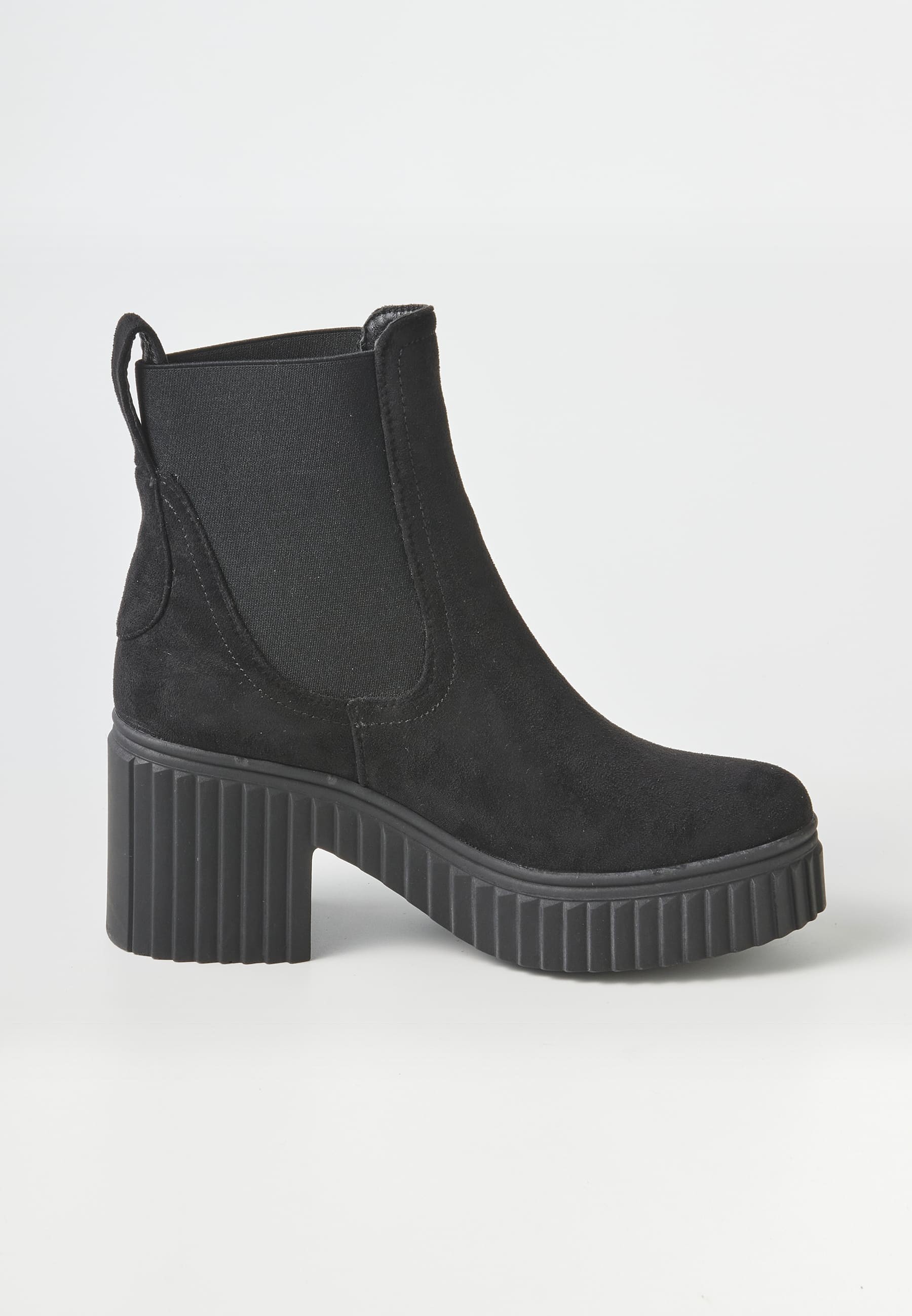 Botas negras estilo chelsea de antelina para mujer de tacón alto | Moda Actual 2