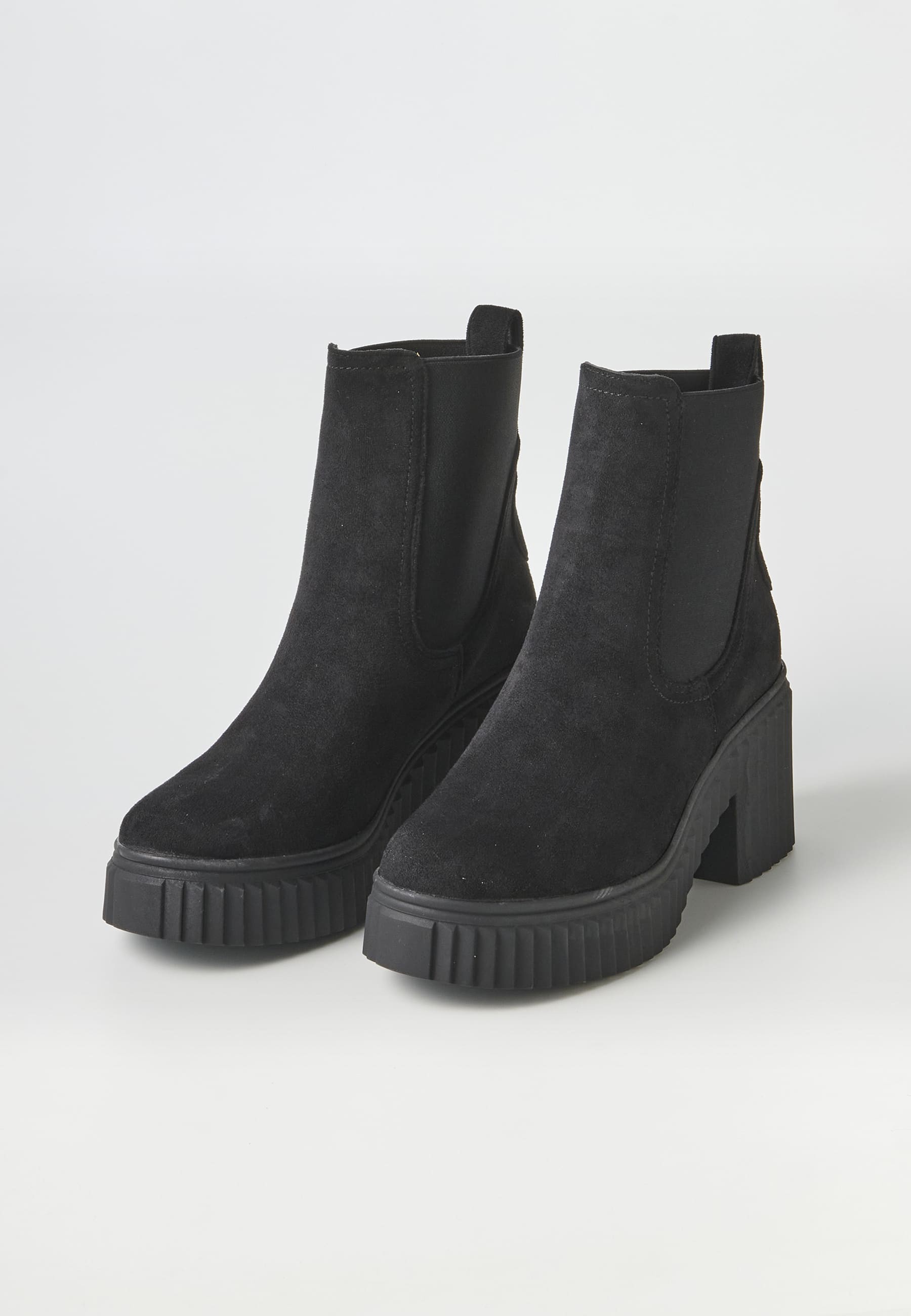 Botas negras estilo chelsea de antelina para mujer de tacón alto | Moda Actual 3