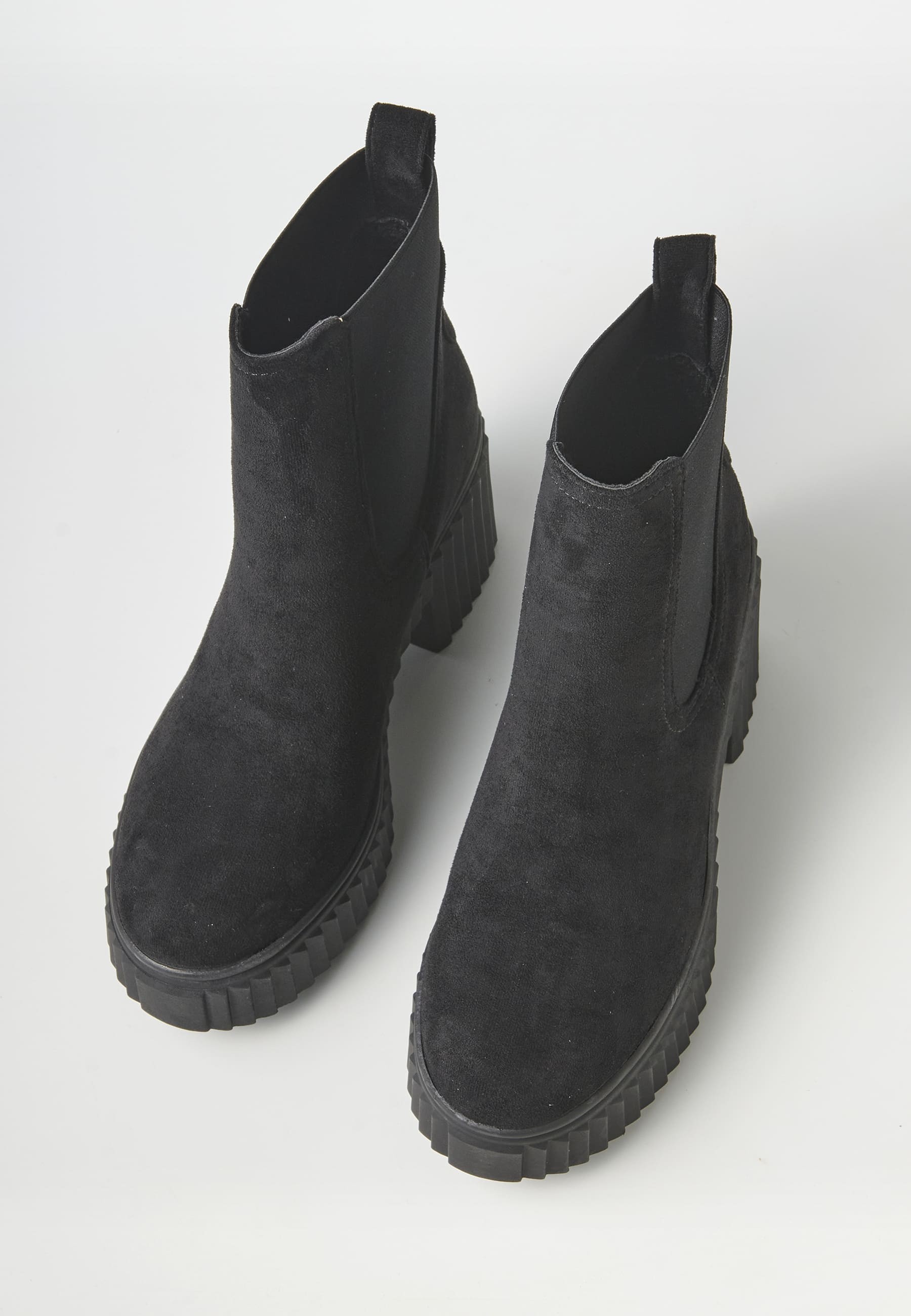 Botas negras estilo chelsea de antelina para mujer de tacón alto | Moda Actual 6