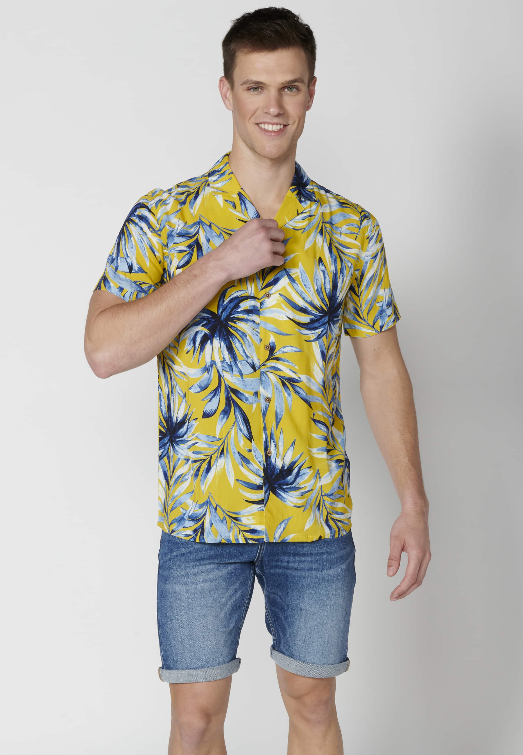 Yellow tropical print short-sleeved shirt for Men