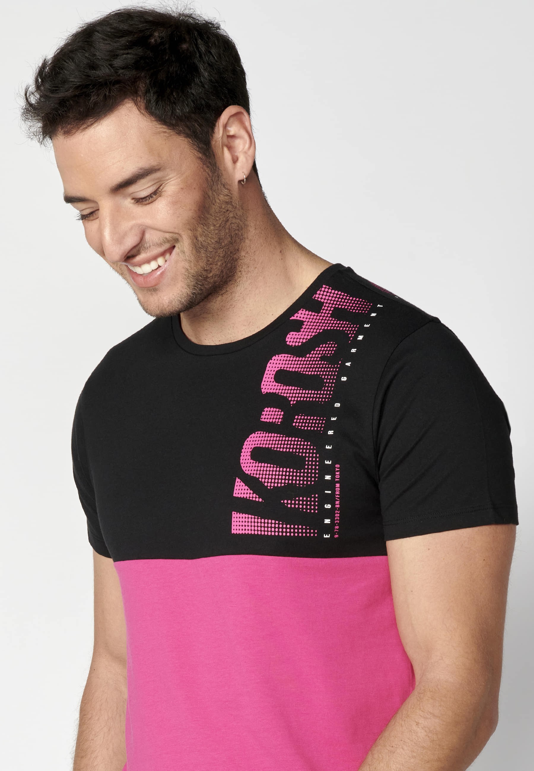 Kurzärmliges Baumwoll-T-Shirt mit fuchsiafarbenem Logo für Herren