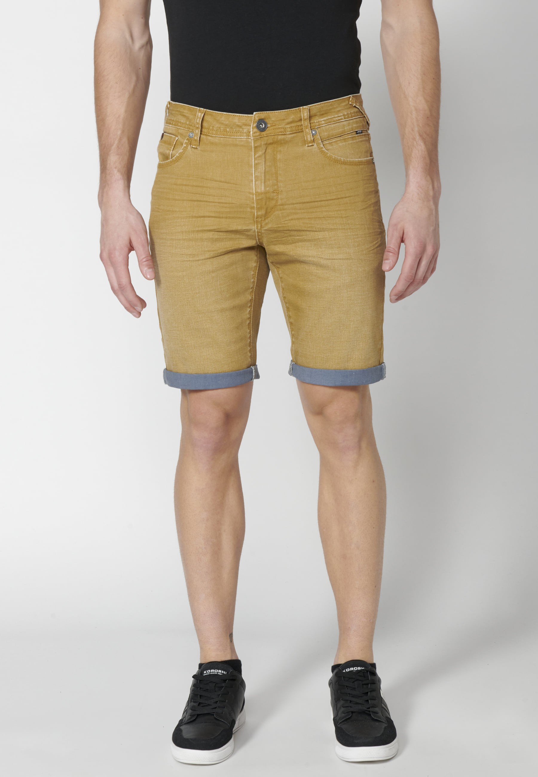 Ockerfarbene reguläre Stretch-Denim-Bermuda-Shorts für Herren