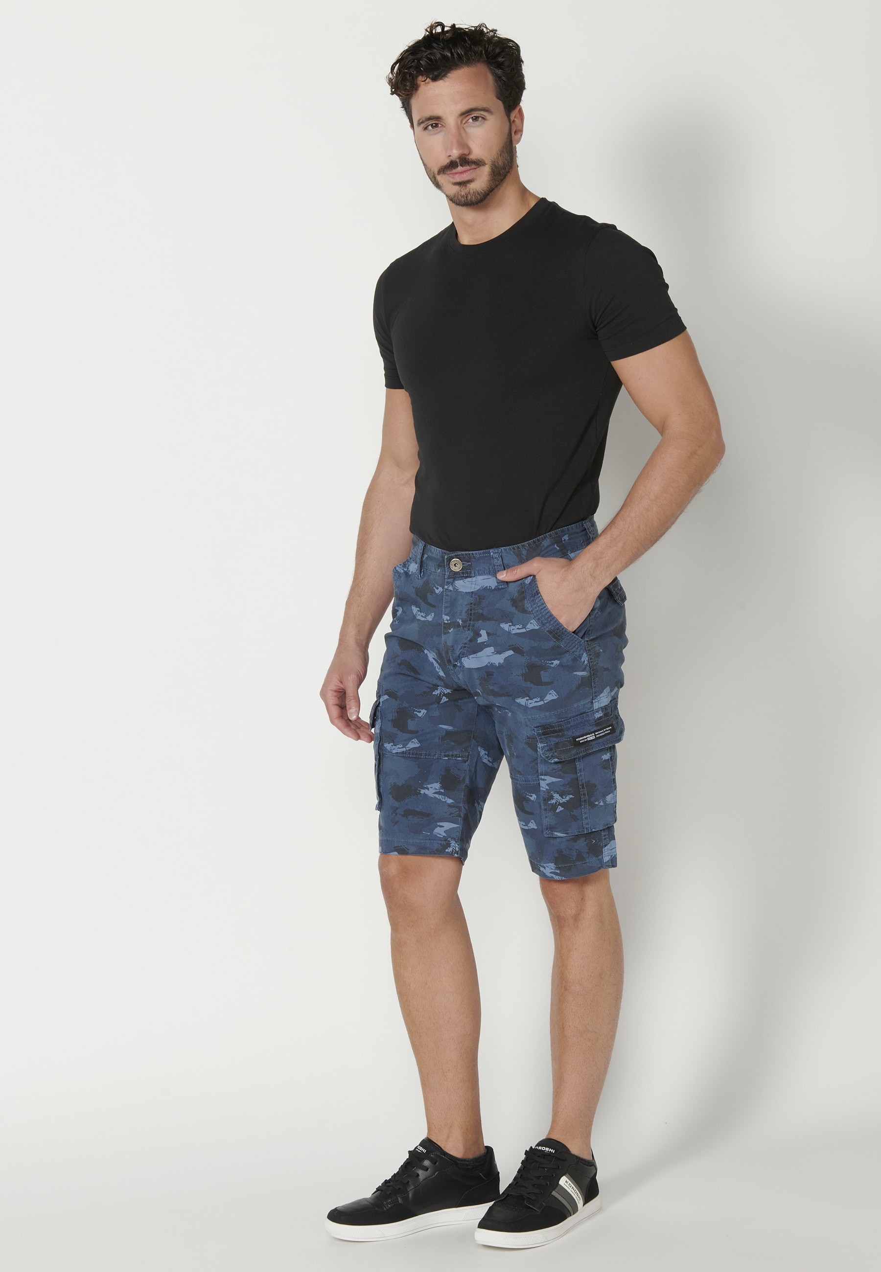 Blue cargo style Bermuda shorts for Men