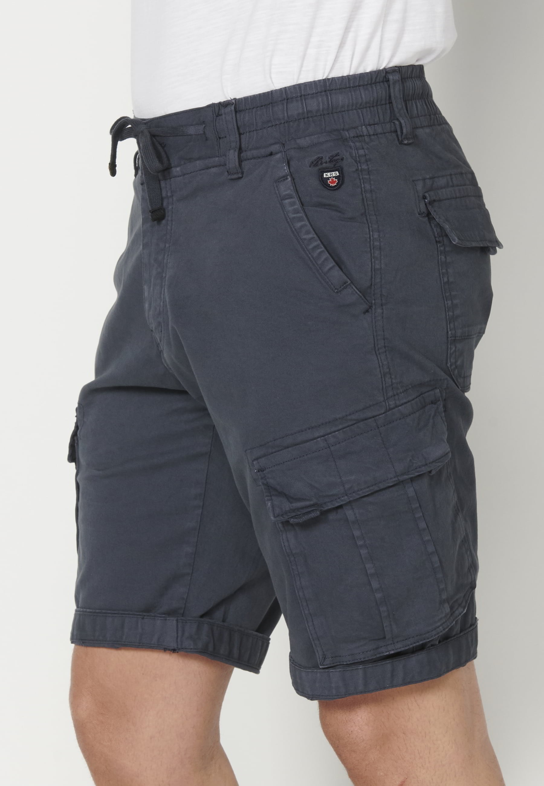 Bermuda cargo shorts in Navy color for Men