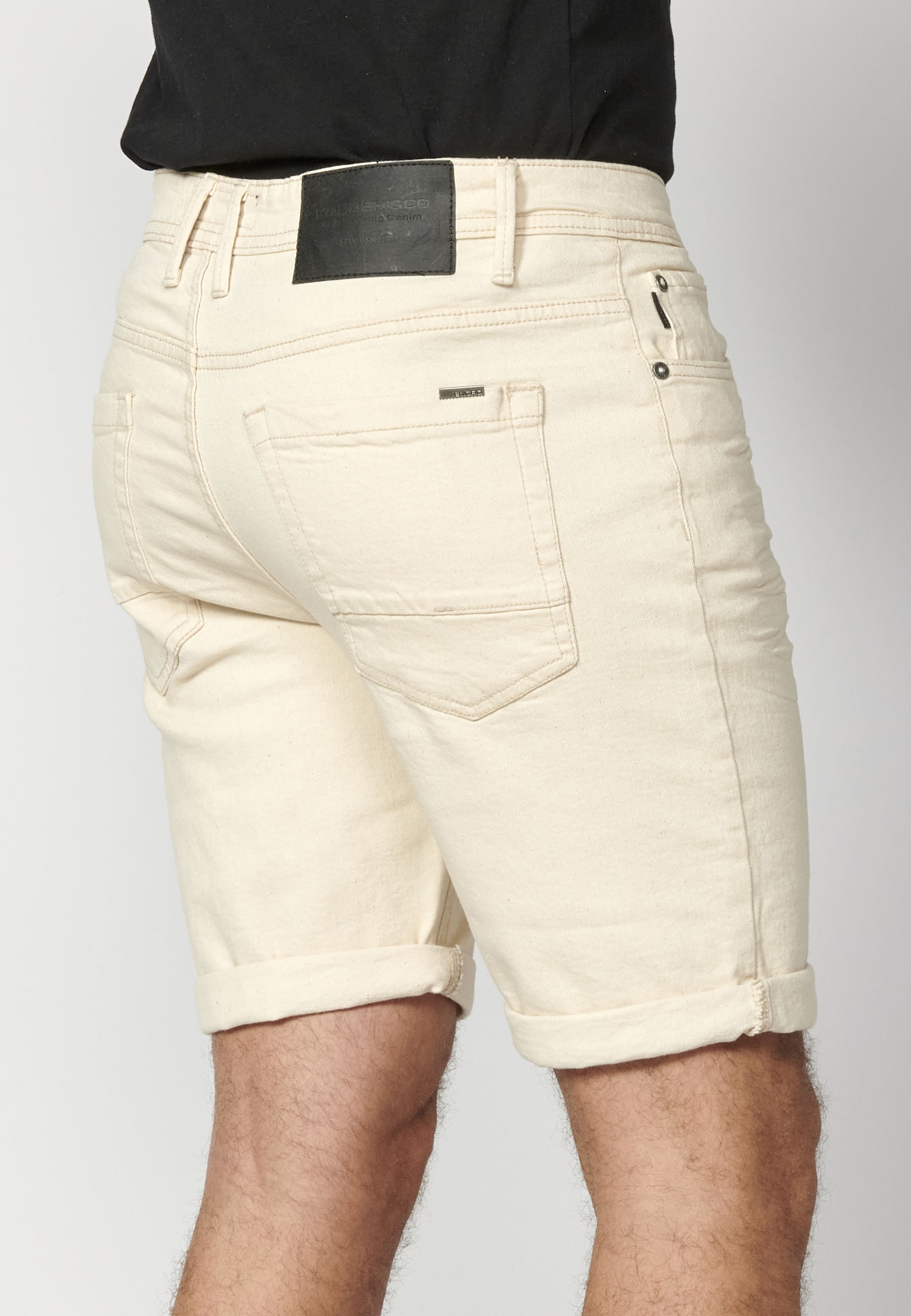 Pantalón corto Bermuda Regular Fit color Crudo para Hombre