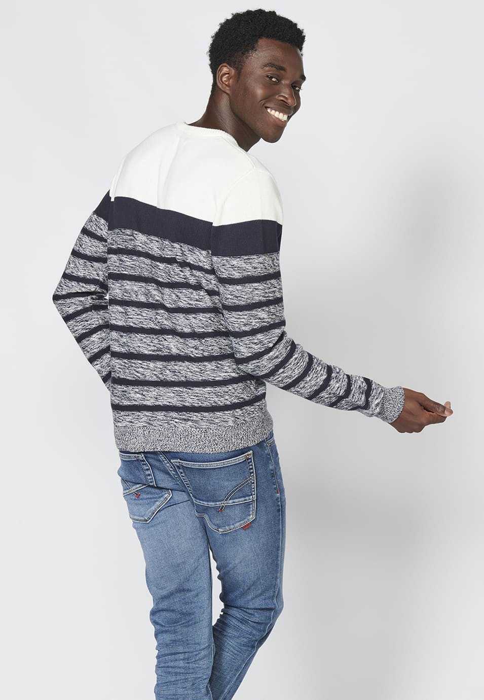 Pull en maille à col rond et manches longues pour hommes