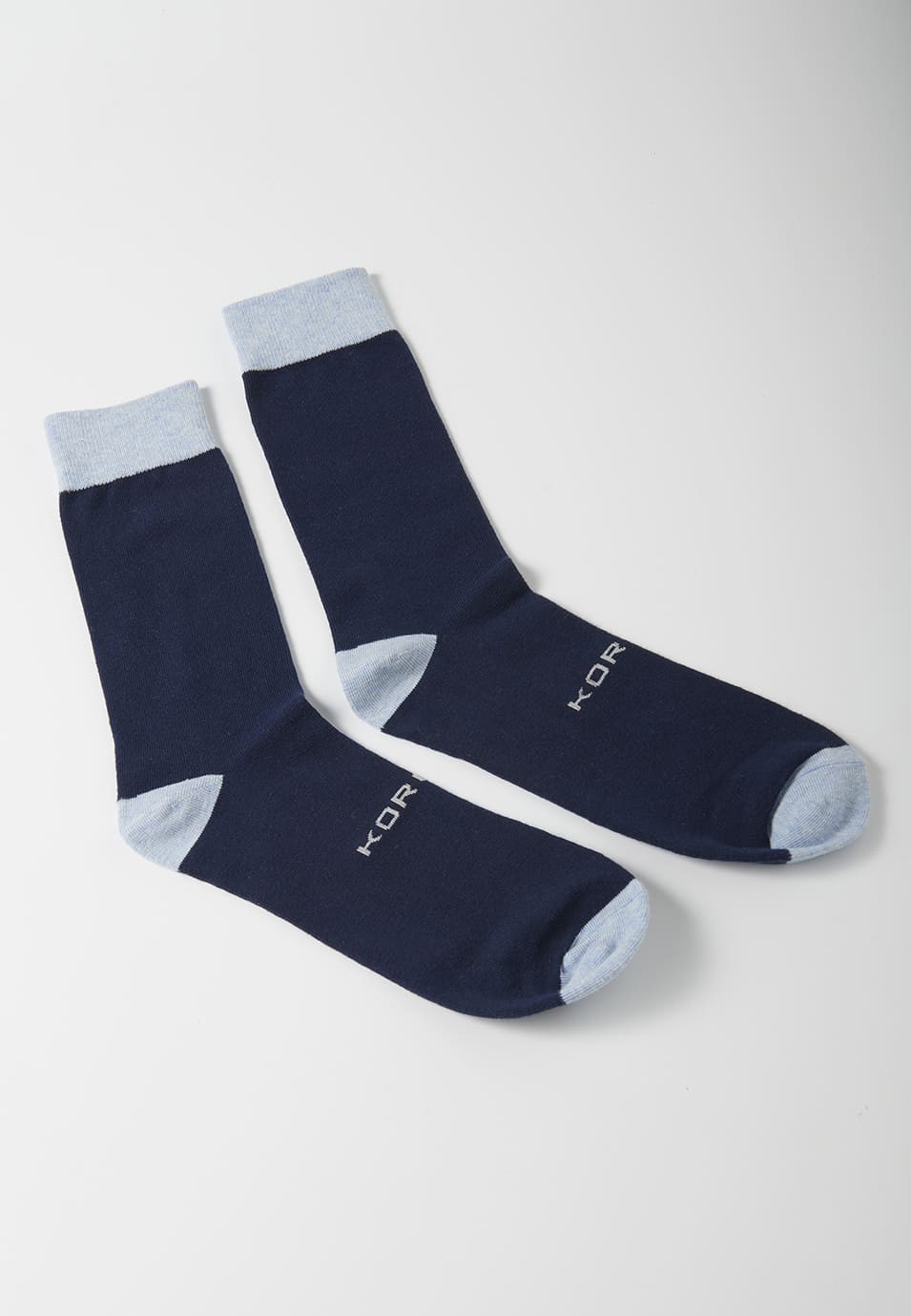 Pack of 7 socks in different colors over the ankle for Men