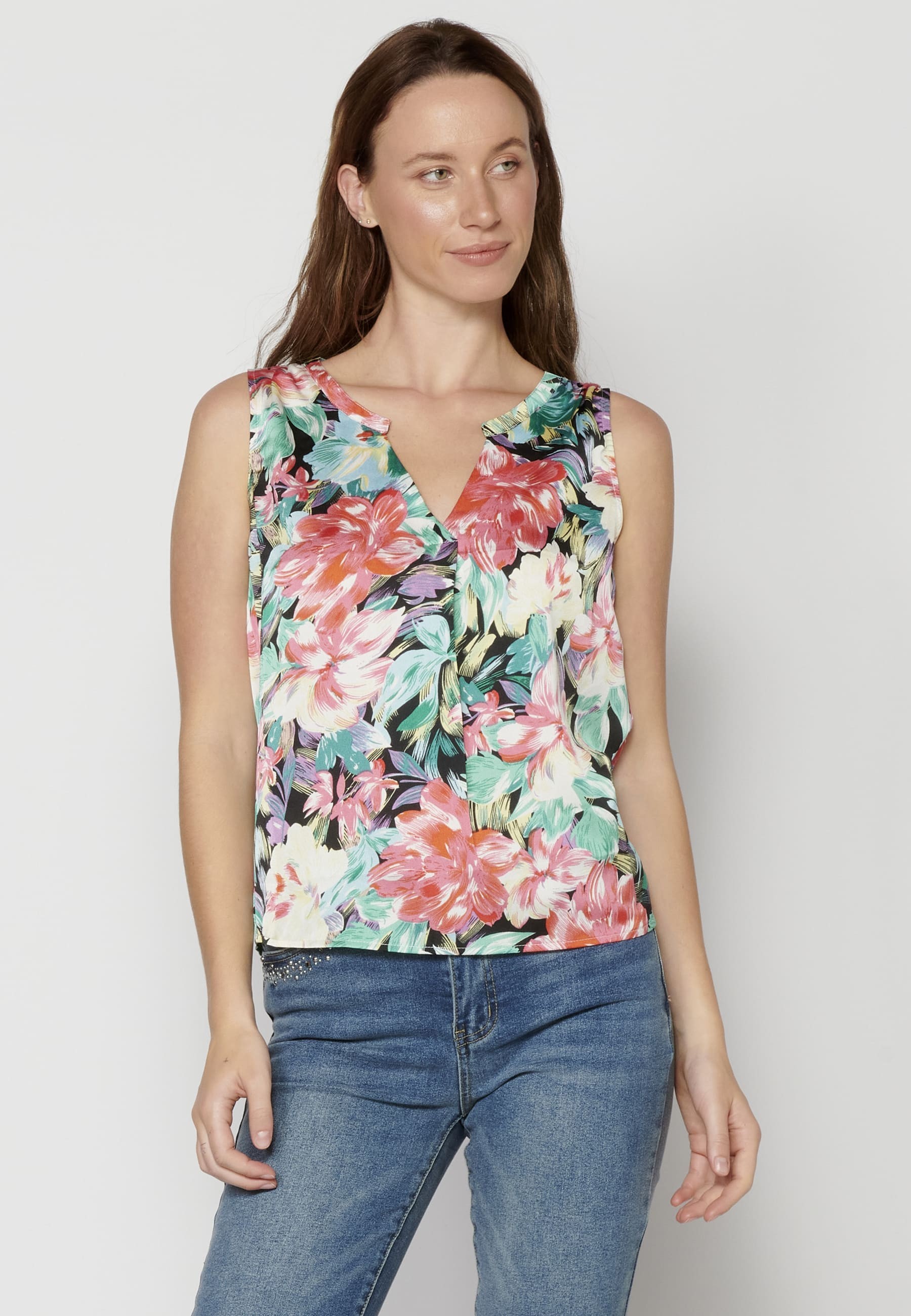 Multicolor sleeveless flowing blouse for Women
