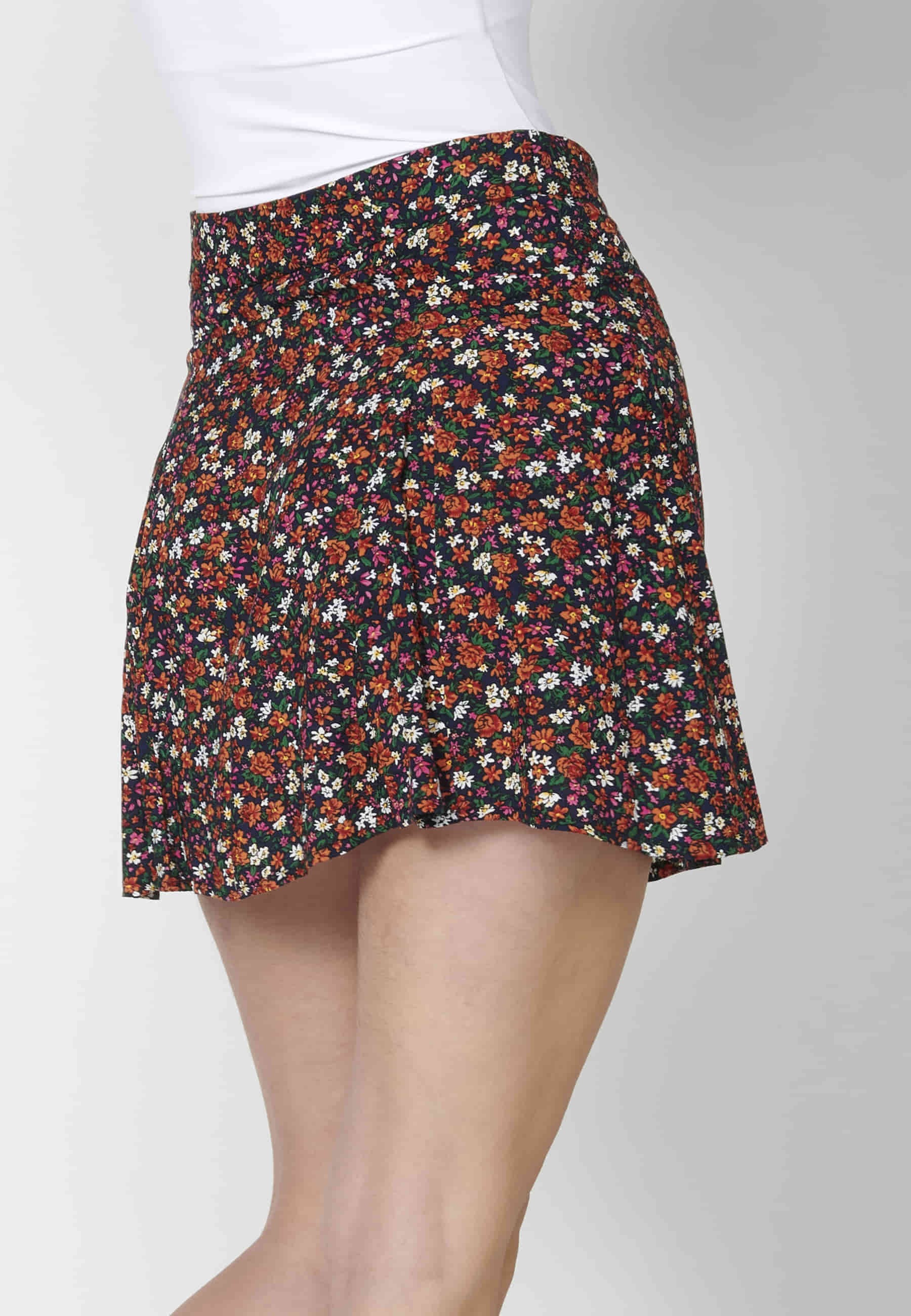 Falda corta con estampado floral color Multicolor para Mujer 4